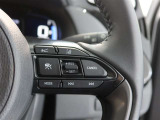 レーダークルーズコントロール(全車速追従機能付)付きです。車速に応じて追従支援してくれるので、ロングドライブも快適です。詳細は販売店スタッフまでおたずねください。