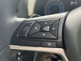 ハンドルスイッチで車両設定・オーディオの選曲や音量調整などが出来、安全性もアップ。