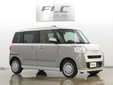 当社の届出済未使用車は、店舗に『新車おろしたて』の状態で入荷いたします。新規届出によりナンバーを取得後、店頭で丁寧に展示・保管をしています。遠方のお客様にも、安心してお勧めできるコンディションです。