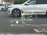 人気のヘッドアップディスプレイ!現在の車速、ナビゲーション・システムによるルート案内の矢印表示、チェック・コントロール、前車接近警告など、さまざまな情報をドライバーの視界内に直接表示いたします!