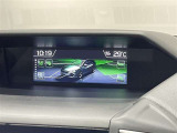 車両情報や燃費データを見やすく表示。