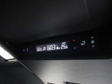 後席用リヤオートエアコンです。