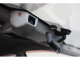 スバル先進の運転支援システム・アイサイトVer.3搭載!追従クルーズ!レーンキープ!カラーを判別し精度が向上しております!自動車の未来を感じるシステムです。