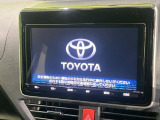 【純正9型ナビ】人気の純正ナビを装備しております。ナビの使いやすさはもちろん、オーディオ機能も充実!キャンプや旅行はもちろん、通勤や買い物など普段のドライブも楽しくなるはず♪