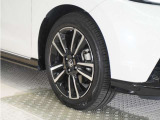 認定中古車では、厳しいHonda認定基準をクリアした厳選されたHonda認定中古車のみ、取り扱っております。「ご購入前の安心」「納車後の信頼」を車両と一緒に提供しております。