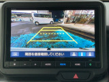 駐車も安心のリアカメラ付です