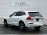 ◆バック/万が一を考え、安全性を重視する方に選ばれているVOLVO車。ドアを開閉するとその重み・厚みに驚くはず