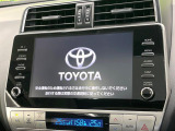 【メーカー9型ナビ】インテリアに溶け込むスタイリッシュな「専用設計」メーカーナビを装備♪視認性や操作性など基本性能にも優れ、より上質なカーライフをお楽しみいただけます。