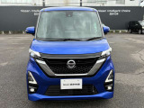 日産のブランドを象徴するVモーショングリルです。