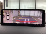 狭い場所での駐車やすれ違いなどでより的確な運転操作に役立つ360&deg;ビューモニターが装備されています。