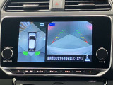 【アラウンドビューモニター】車を上から見下ろしているかのような映像で周囲の状況がひと目で確認、狭い駐車場に駐車するときも安心です♪