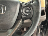 クルーズコントロールを装備しています。高速道路などで一定の速度で走ってくれるので運転が楽ですよ!速度を設定できますので、スピードの出しすぎにも注意できます。