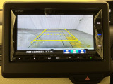 【バックカメラ】リバースにするだけで映ります、後方の安全確認や、狭い駐車場での車庫入れ、雨の日や夜間など視界の悪い時に便利です!安全にバックする為には欠かせない装備です。