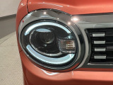 LEDヘッドライトは、点灯の瞬間から最大光量を発揮し、突然暗くなるトンネルなどでの安定感を高めます。