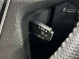 高速道路で便利な【クルーズコントロール】も装着済み。アクセルを離しても一定速度で走行ができる装備です。加速減速もスイッチ操作でOKです。