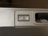 パワーバックドアスイッチと予約ロックスイッチです。