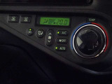 車内を快適に、オートエアコンを装備しています。