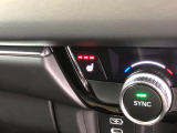 【シートヒーター】スイッチを押せば、座面と背もたれで体を温めてくれます♪
