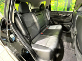 【前席+後席シートヒーター】寒い日に重宝するシートヒーターを後席にも装備!エアコンより早く温まってくれるので寒がりの人も安心ですね♪エアコンの温風は乾燥するから苦手、という方にもをおすすめです。