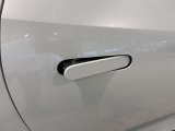 触れる機会が多いドアノブ周り。小キズの出やすい箇所だからこそ状態が分かると安心です。