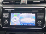 【プロパイロットパーキング】駐車したい位置を設定するだけであとはボタンを押し続けるだけで駐車はリーフにお任せ♪