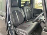使用感のないきれいな運転席シートです!