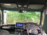 ワイドな視界で運転もしやすくなるように、設計されています。