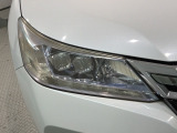 LEDヘッドライトは、点灯の瞬間から最大光量を発揮し、突然暗くなるトンネルなどでの安定感を高めます。