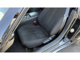 助手席も運転席同様のシートになっておりますので、しっかりと体を支えてくれます!