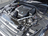 BMWを熟知したメカニックによる100項目の点検・整備を行います。不具合箇所、交換時期に達している部品に関しましては、全て当社負担で交換してからのご納車となります。
