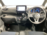 フロントガラスを大きくデザインしているので、運転席からの死角が少ない分安心して運転していただけます★