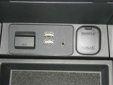 【充電用USB端子】デバイスの充電に便利です。※実際の接続端子は写真で確認or店舗までご気軽にお問合せください♪
