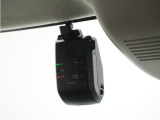 ◆ドライブレコーダー◆映像・音声などを記録する自動車用の装置です。 もしもの事故の際の記録はもちろん、旅行の際の思い出としてドライブの映像を楽しむことができます。