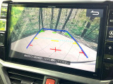 【バックカメラ】駐車時に後方がリアルタイム映像で確認できます。大型商業施設や立体駐車場での駐車時や、夜間のバック時に大活躍!運転スキルに関わらず、今や必須となった装備のひとつです!