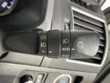 【オートライト(AUTO)】外の明るさをシステムが感知して、自動でヘッドライトが点灯します!ヘッドライトをつけ忘れを防ぐ便利機能です。