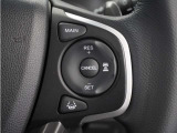 ◆アダプティブクルーズコントロール◆予め設定した車速内でクルマが自動的に加減速。前走車との適切な車間距離を維持しながら追従走行します。【LKAS】車線維持支援システムでステアリング操作を支援。