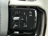 【アダプティブクルーズコントロールレーンキープアシスト】高速道路や渋滞時、先行車の減速、停止を検知し、安全な車間距離を保ちます。また車線を逸脱しそうになると、元の車線に戻るようにアシストする機能です。