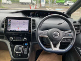 日産の上質なミニバンとして、もっとも相応しい走りとはなにか。五感に響くダイナミックさとラグジュアリー感でした。