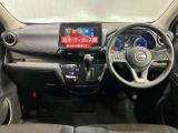 運転席からの視界が左右に広く隅々まではっきりと見えます!クルマの前端も把握しやすく安心です!