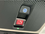 緊急時に「緊急通報ボタン」を押すと緊急サポートセンターにつながり、オペレーターが警察・救急への取次ぎを行います。(ご利用にはHonda Total Careプレミアムのお申込みが必要です)