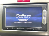 【純正ナビ】人気の純正ナビを装備しております。ナビの使いやすさはもちろん、オーディオ機能も充実!キャンプや旅行はもちろん、通勤や買い物など普段のドライブも楽しくなるはず♪
