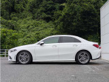常時150台在庫の輸入車専門大型展示場。展示場に無いお車も全国より、お探しします。