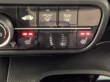 運転席と助手席にシートヒーターが付いています☆寒い時期に腰周りを温めてくれるので体全体が温まりやすいのは勿論、暖房と違い顔に風が当たらないので、乾燥肌やドライアイの方でも大丈夫☆