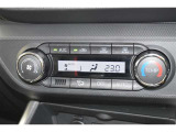 当店は全車『ロングラン保証』付!(1年間、距離無制限 HV車はHV保証付) 別途延長保証もご用意しております♪ ぜひ現車を確認にご来店ください