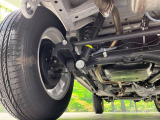 お車を安心してお乗りいただく為には、足回りの定期点検が欠かせません。サービスサポート(有償保証)では無料点検もご提供しており、安心のカーライフをお過ごしいただけるサポート体制が整っています。