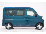 県内13店舗にて常時500台以上ダイハツ車を展示中です。見て、触って、納得のいく一台をぜひ見つけてください。