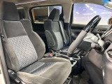 運転席も広々としており運転しやすい環境を実現しています☆