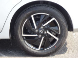 【タイヤ】 【純正16インチアルミホイール】《185/60R16》専用のアルミなのでお車のイメージぴったりですね!