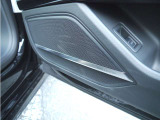 各モデルの情報がインプットされた専用テスターで過去の細かな不具合を確認し、モデルの各部位ごとに専用スペシャルツールを用いて整備します。
