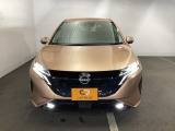 フロントマスクは個性もいっぱい! 人気の車です。